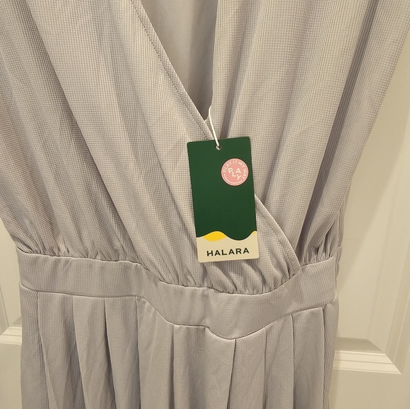 HALARA Silver Ruched Wide Leg Jumpsuit V-Neck - Picture 2 of 4